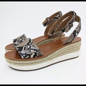 NEW LUCKY BRAND python print platform sandals 9.5